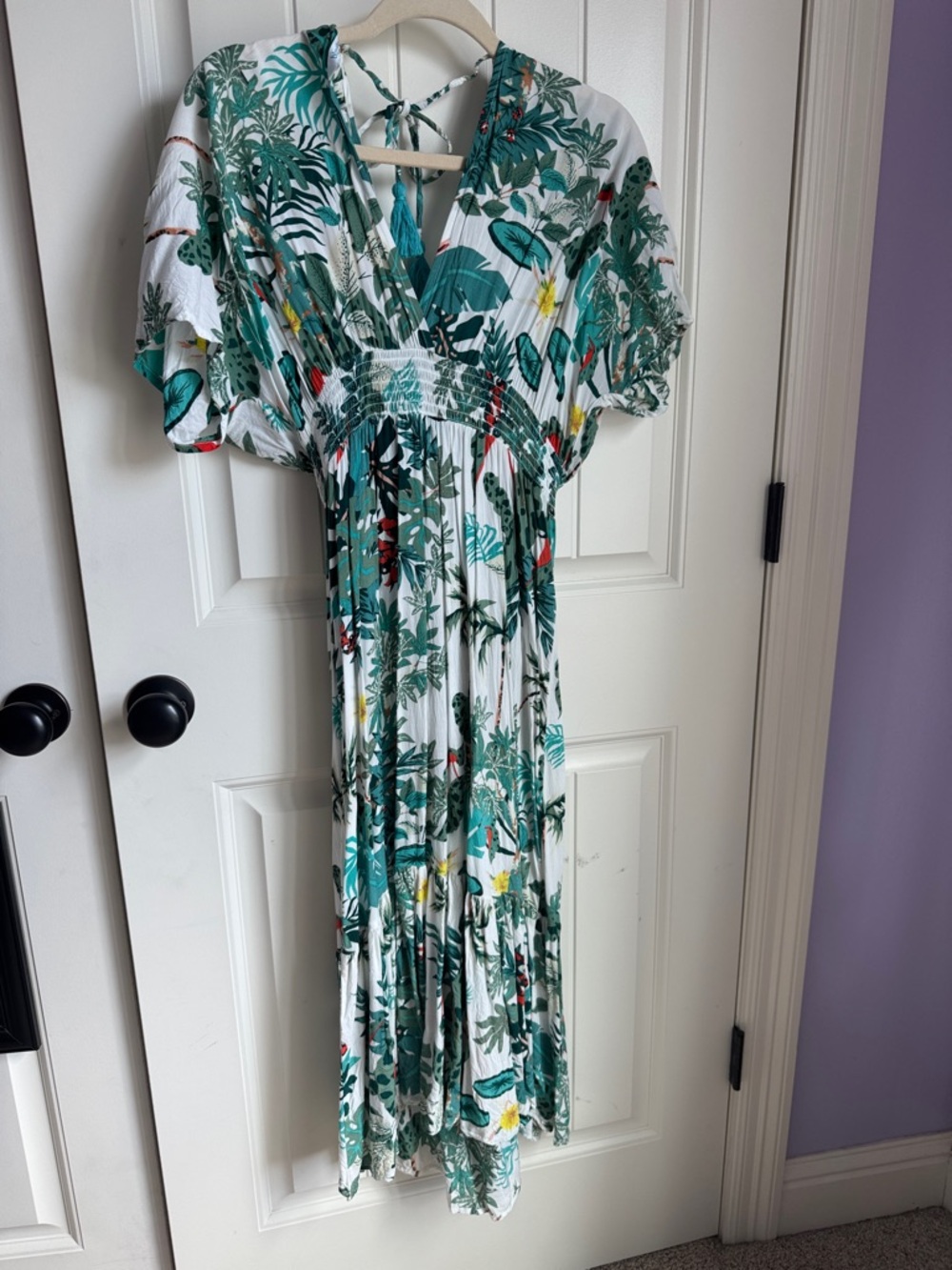 blue island White Maxi Dress with Green Tropical Print Size Medium Cover up Maxi